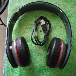 BEEATS WIRELESS BLUETOOTH STEREOS 