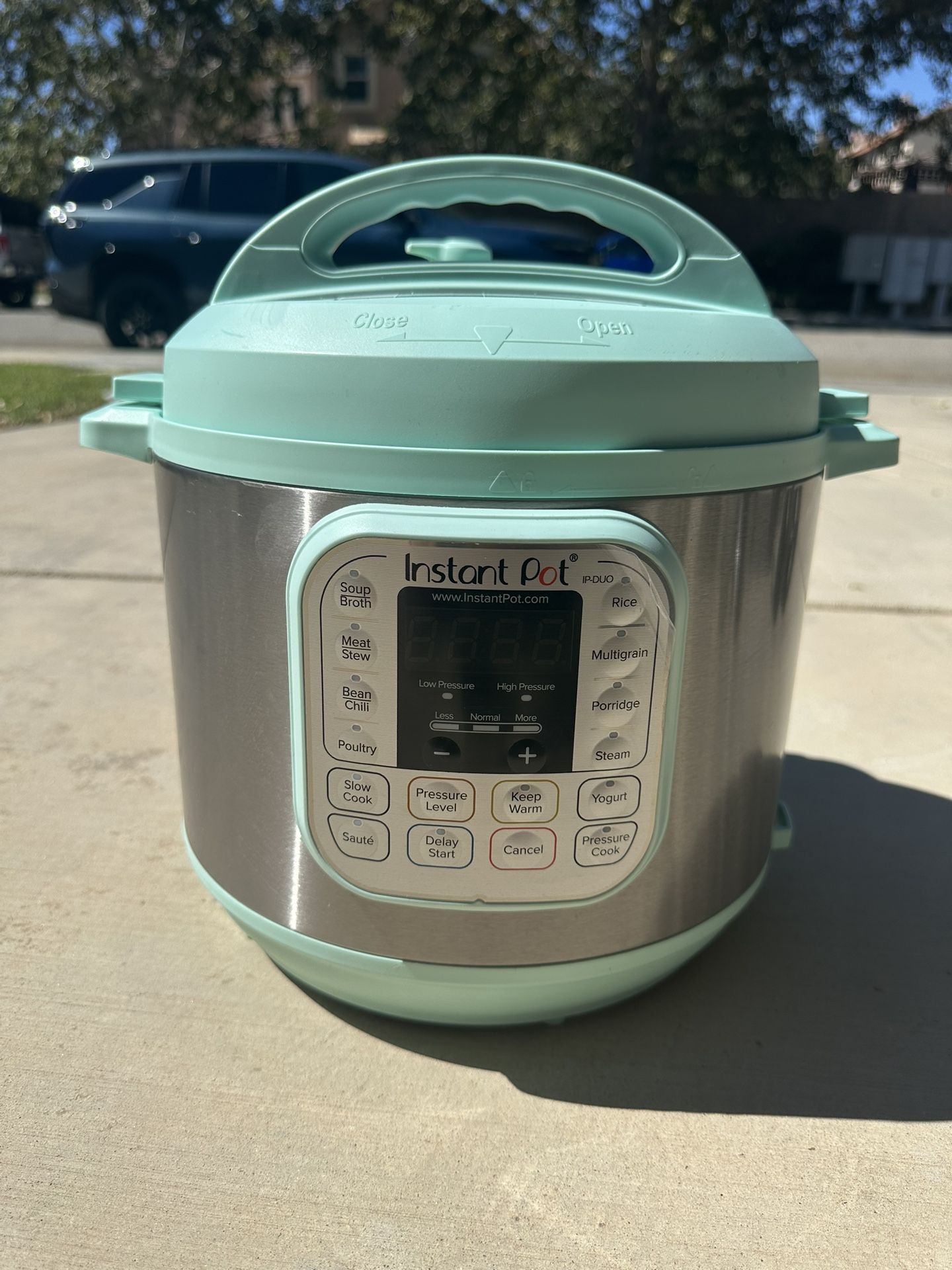 Brand New Instant Pot IP-DUO (READ DESCRIPTION)
