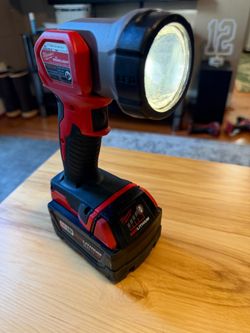 Milwaukee M18 work light