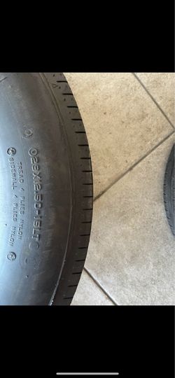 2 tires 29-12.50-15LT