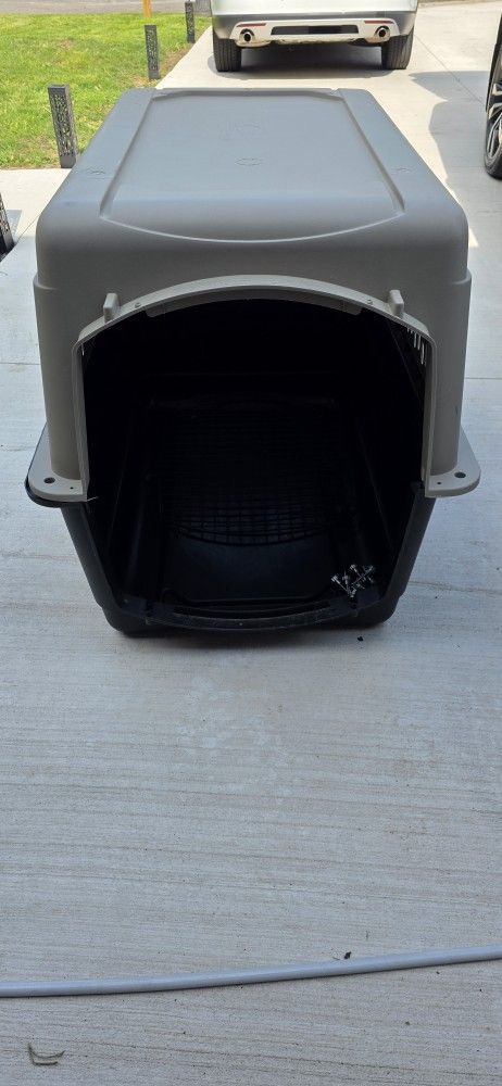 Dog CRATE (Great Choice)