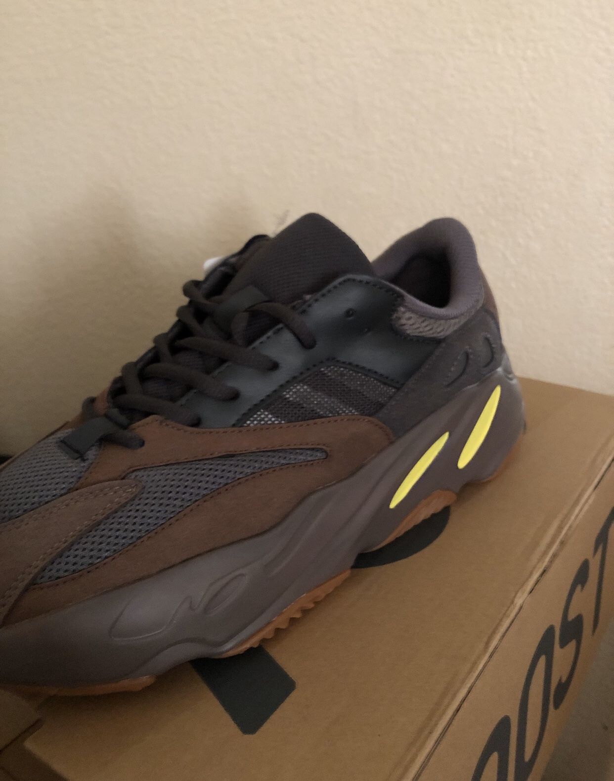Yeezy Boost 700 Mauve