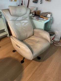 Leather  Recliner