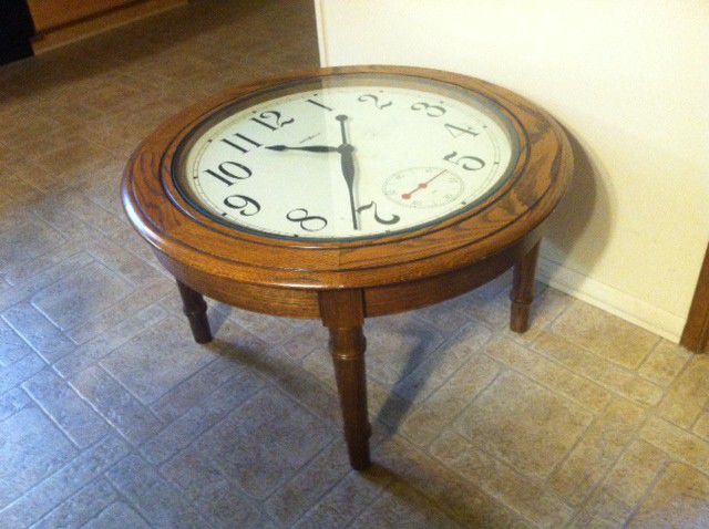 Antique Howard Miller wood clock face coffee, side table