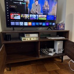 45” Vizio Smart TV /w TV Stand Included