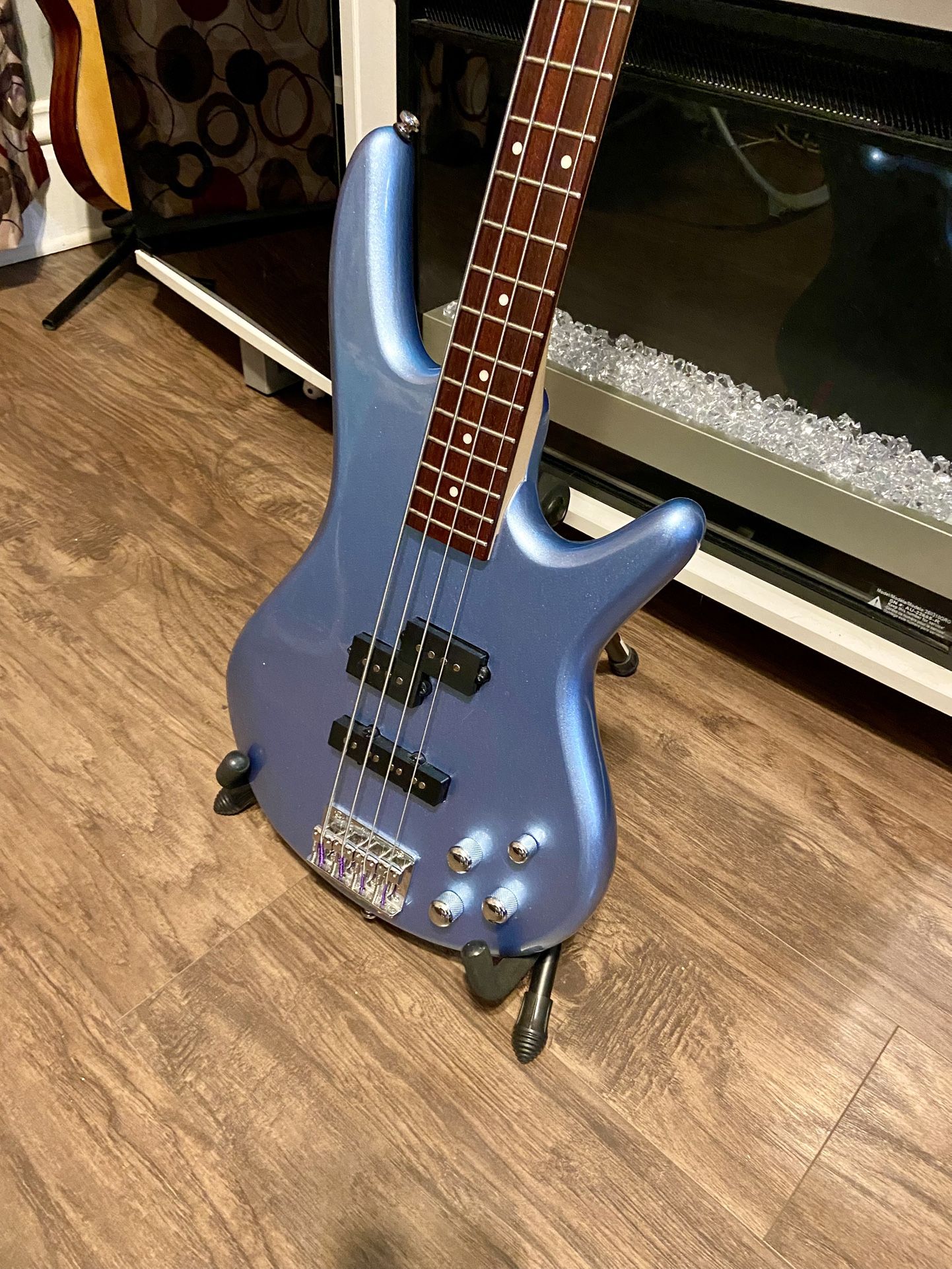 Ibanez Bass 4 Strings