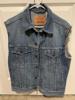 Men’s size small Levi’s denim cut off vest