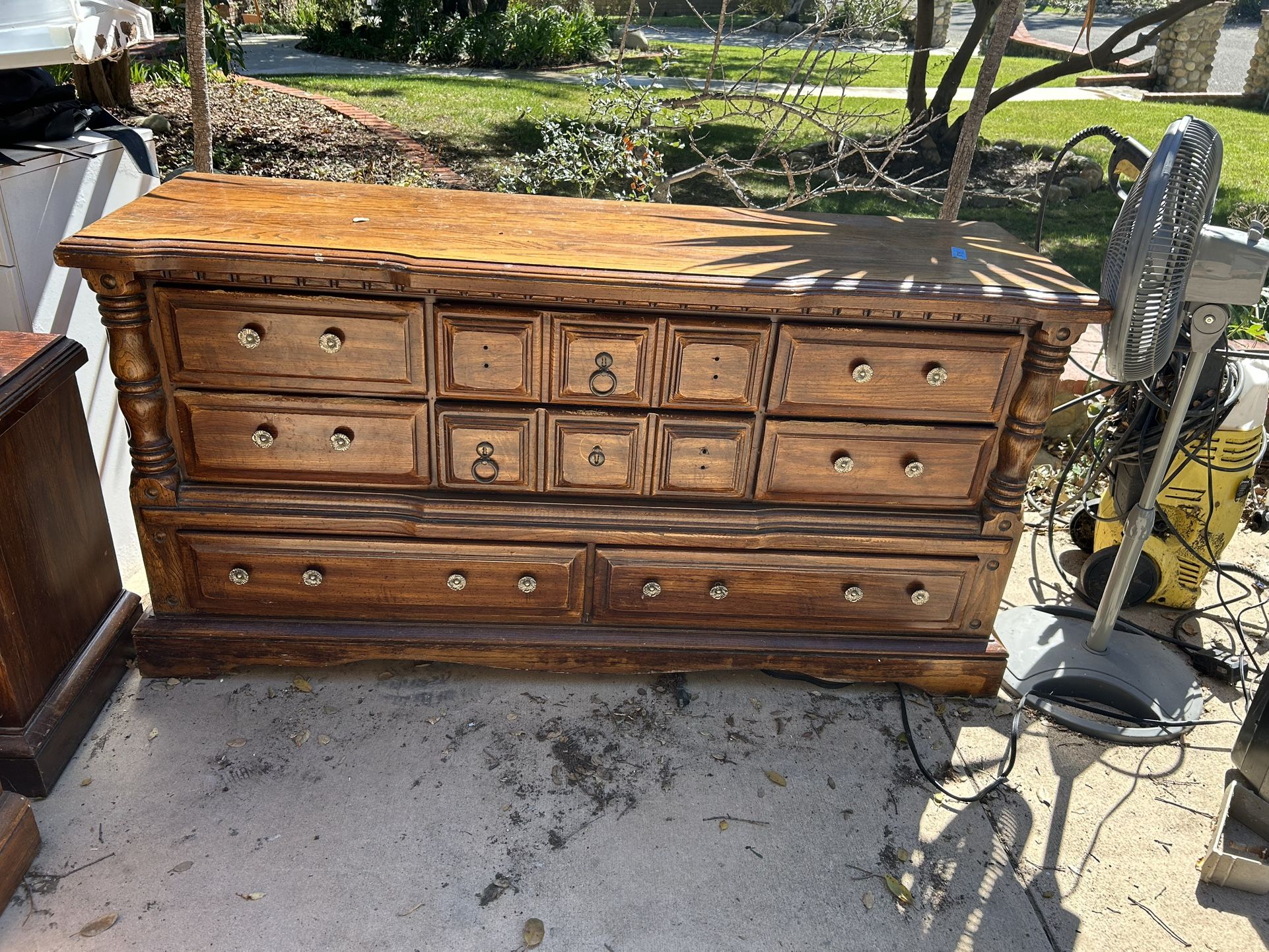Solid oak chest of drawers and two nightstands hundred dollars for all three or best offer