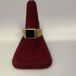 14k Gold Ring With Black Stone- 14.1g, Size 14