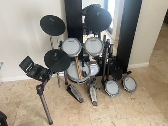 Simmons Titan 70 Electric Drum Set