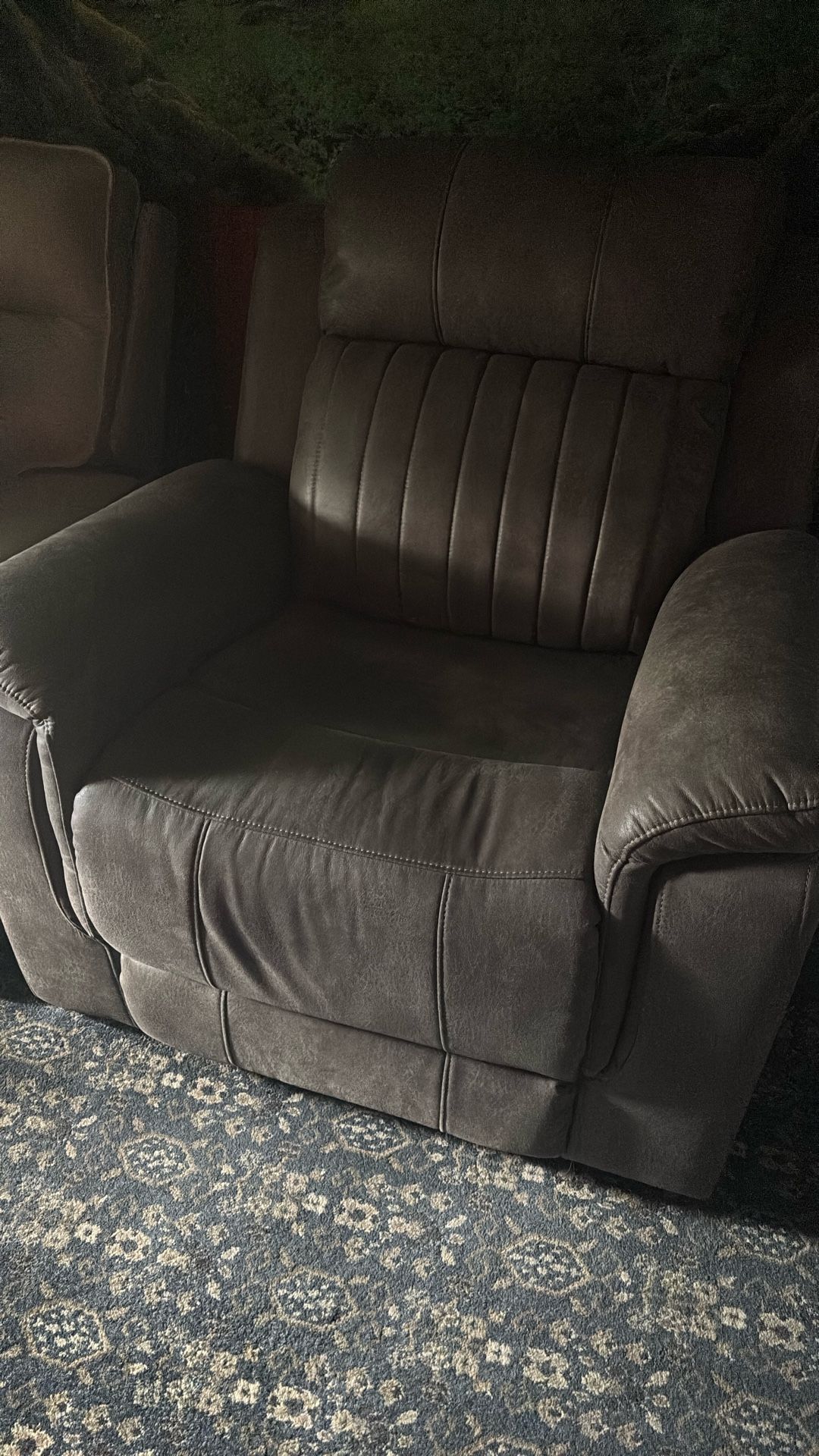 Power Recliner w/ USB