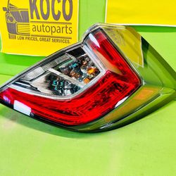 For Sale A 2017 - 2021 HO DA CIVIC HATCHBACK RIGHT PASSENGER SIDE OUTER TAIL LIGHT TAILLAMP OEM TESTED Free delivery within San Diego 15 miles around 