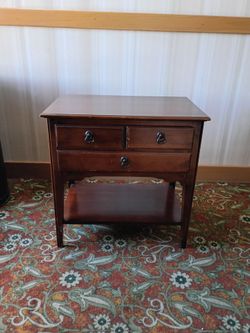 Bed side table