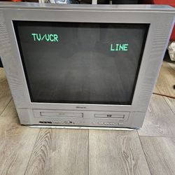 Memorex 20" MVDT2002A  Flat Screen CRT Gaming Television  VHS/DVD Combo Color