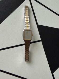 UNTESTED Ladies SEIKO WATCH 28-30mm