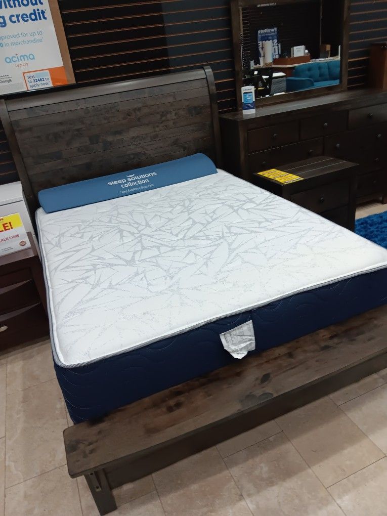 *Weekend Special* Peter Bold Queen Bed And Dresser/Mirror Sets Delivery And Easy Financing 💪