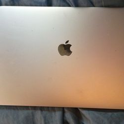Apple MacBook pro 15 in 2017