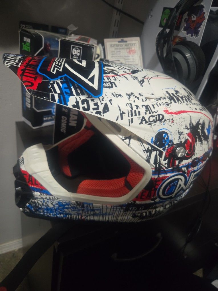 

O’Neal 5ive Series Moto-Cross Helmet NIB