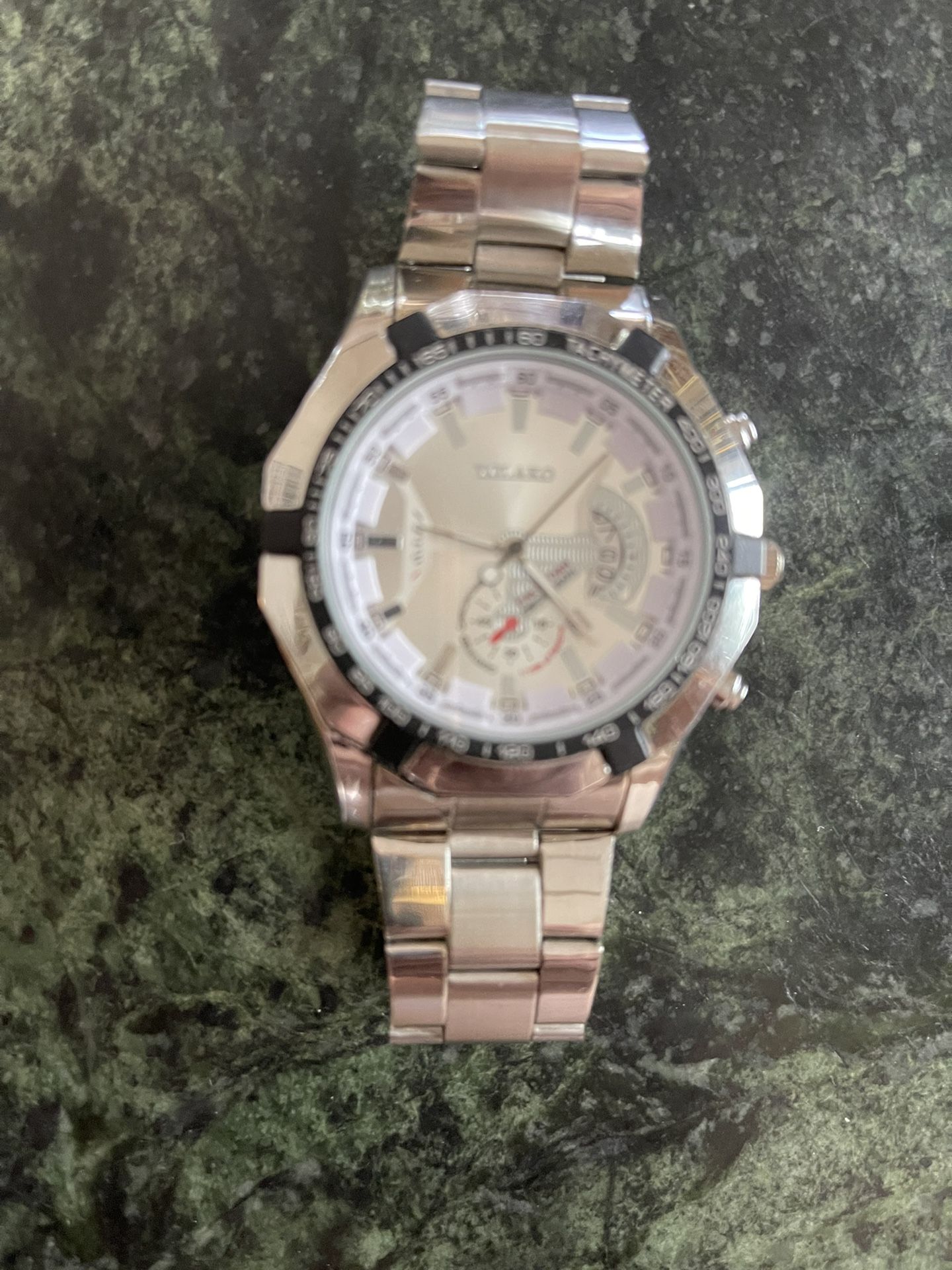 Yolako Quartz Watch