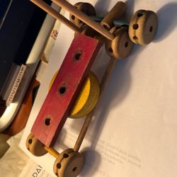 VINTAGE  WOODEN TINKER TOYS