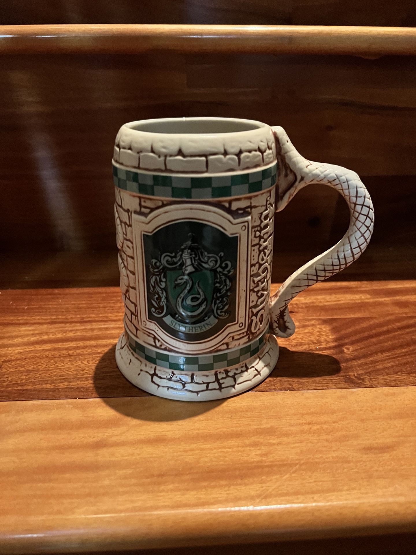 The Wizarding world of Harry Potter Sculptured stein/mugfrom Warner Bros.