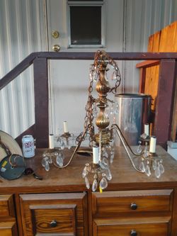 Vintage chandelier good condition 1970s $75