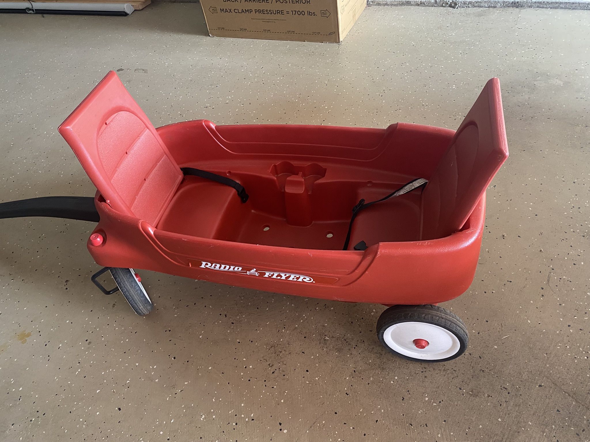Radio Flyer Wagon w/ Seats