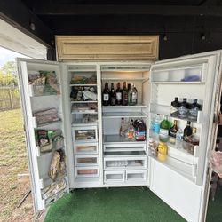 Sub Zero Refrigerator 
