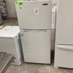 Magic Chef Refrigerator HMDRW PQU