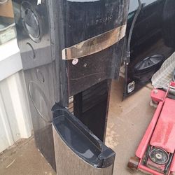 Water Dispenser, Good Used,5gal Jug Needed. Apache Junction Arizona 