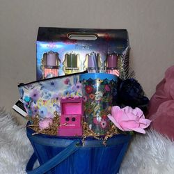 Mothers  day gift basket 💙