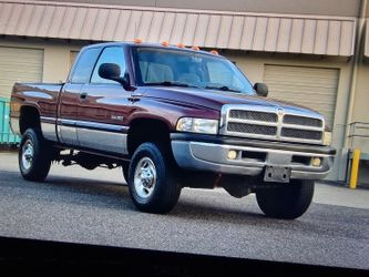 Full-Size 4x4 Truck Dodge Ram 2500HD –