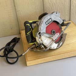 Ryobi CSB144LZ Corded Electric 7-1/4 in. Circular Saw  