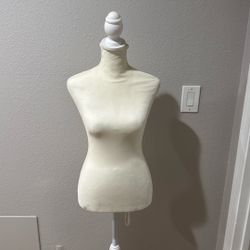 Long Mannequin