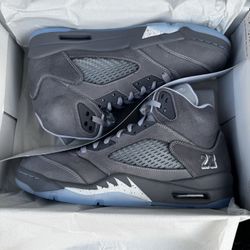 Jordan 5 Wolf Grey Multiple Sizes