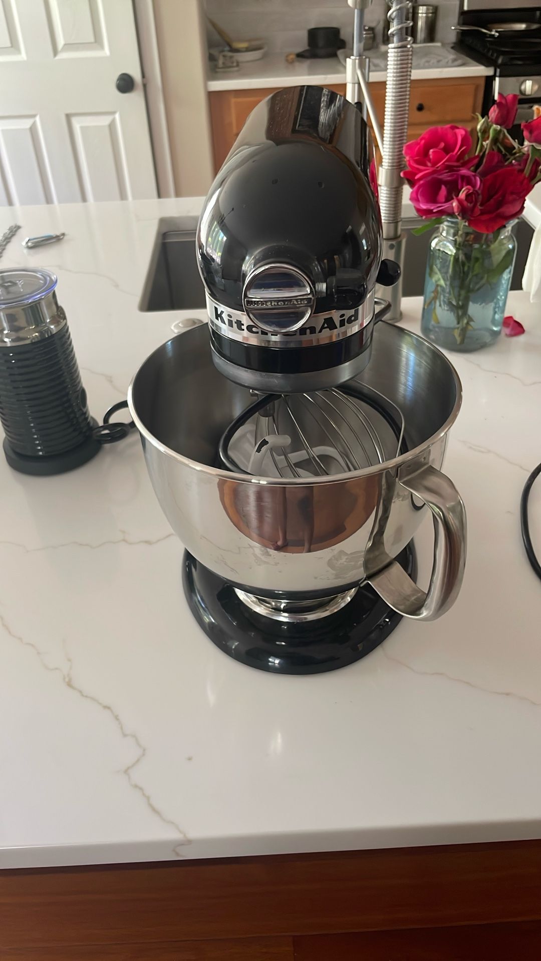 KitchenAid Stand Mixer – Excellent Condition