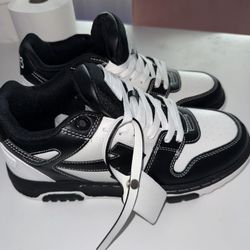 Off-White Out Of Office Size 11