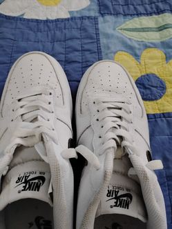 Nike Air Force 1s '07