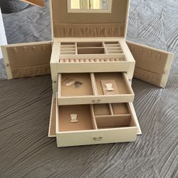 Locking Jewelry Box With Keys