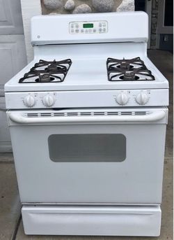 GE Gas Stove 4 Burner Oven