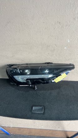 (766) 21-23 Buick Envision Avenir Right Headlight 2021 2022 2023