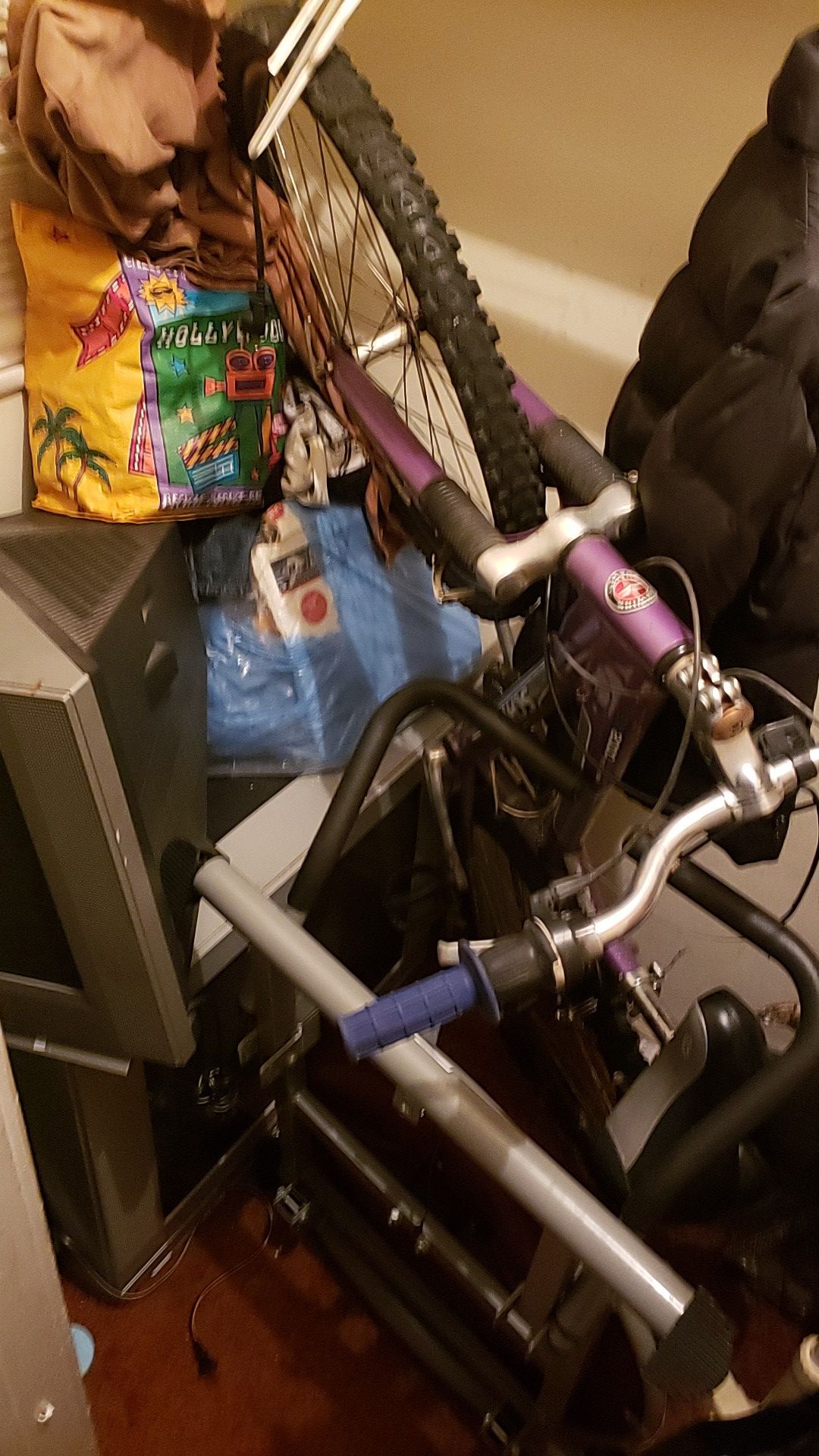 Bikes, lamps, microwave and more