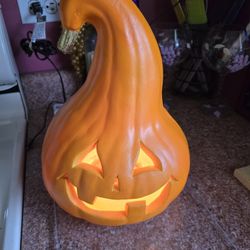 HALLOWEEN 🎃 GHORD LIGHTS UP