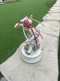 Yamada Originals Geo Z. Lefton, 1998 “Send in the Clowns” music box. 