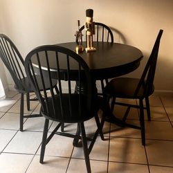 Dinning Table With Chairs