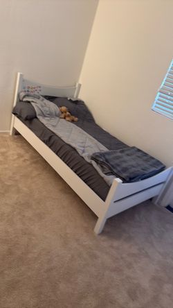 Twin size bed with mattress
