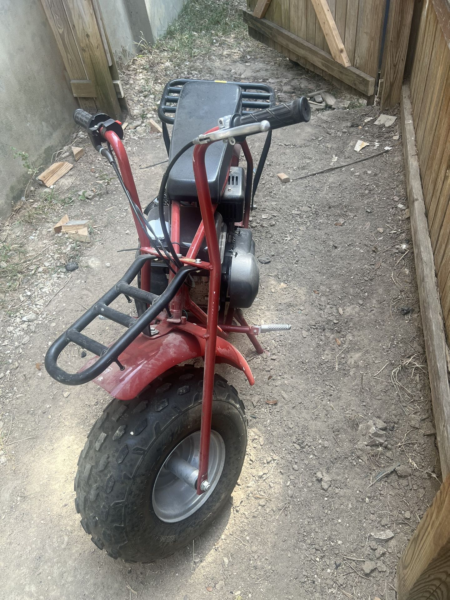 Mini Bike Coleman Ct200u