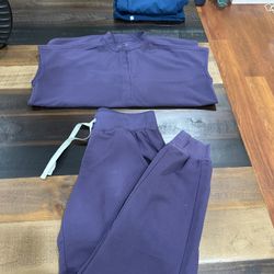 Figs Purple Shadow Xxs Scrub Top And XS Petite Pants 