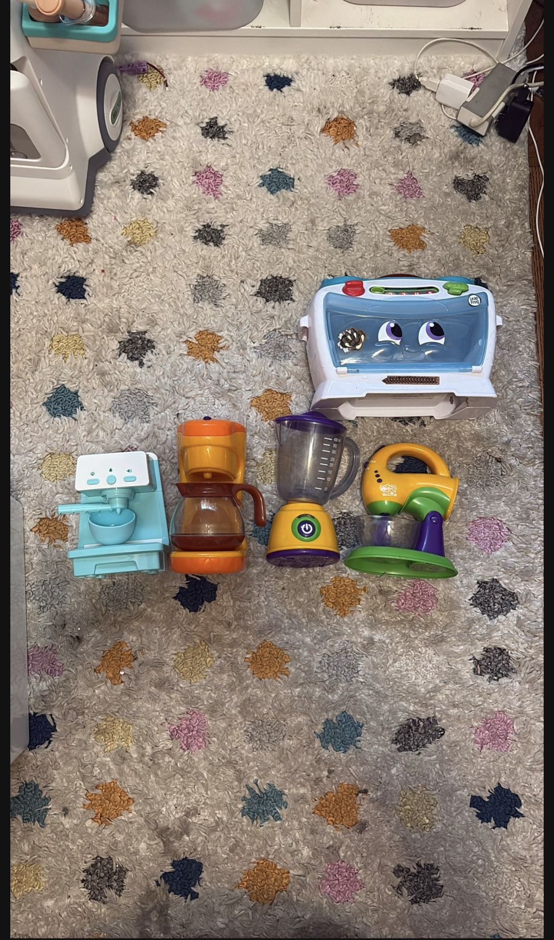 Kitchen, Toy Appliances, And Toy Food