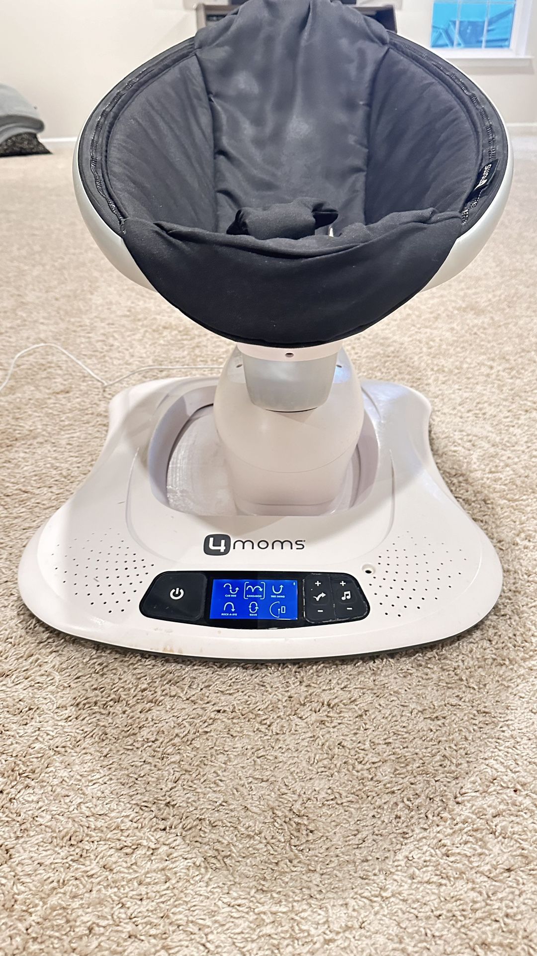 4moms MamaRoo Multi-Motion Baby Swing, Bluetooth Enabled with 5 Unique Motions, Black